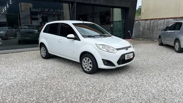 Carro Ford Fiesta Hatch 2014 SE Rocam 1.6 (Flex)