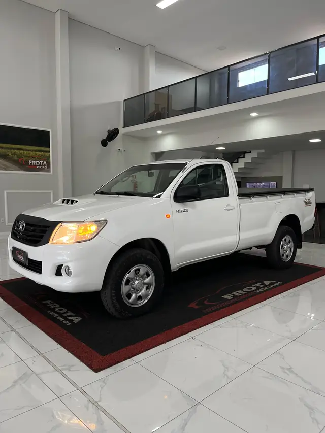 Carro Toyota Hilux Cabine Simples 2014 Hilux 3.0 TDI 4x4 CS STD