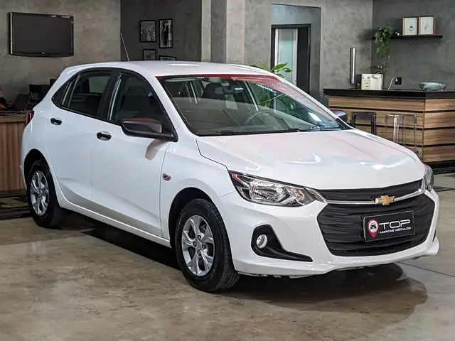 Carro Chevrolet Onix 2024 1.0