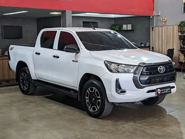 Carro Toyota Hilux Cabine Dupla 2021 STD Power Pack 2.8 TDI CD 4x4