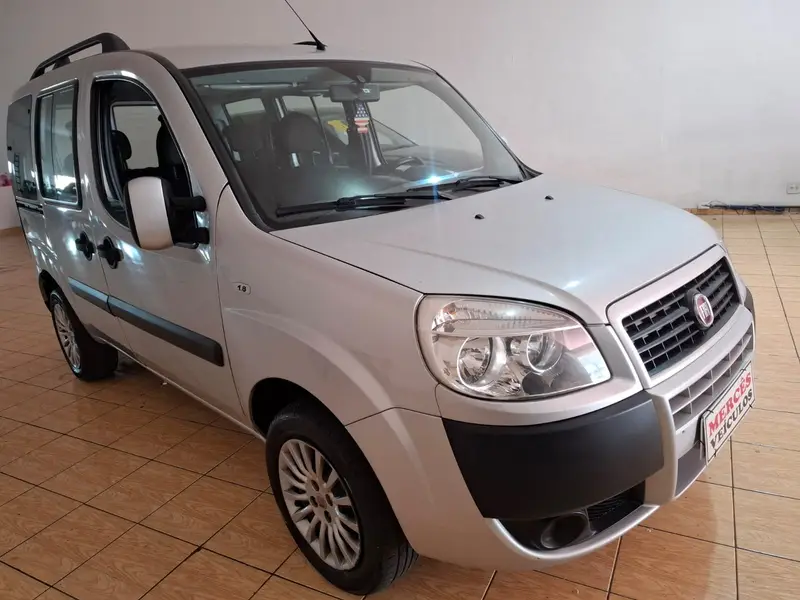 Fiat Doblò Essence 1.8 7L (Flex)