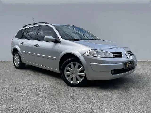 Carro Renault Megane Grand Tour 2012 Mégane Grand Tour Dynamique 1.6 16V (flex)