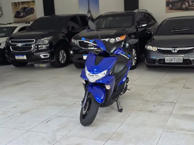 Carro Yamaha Fluo 2024 ABS