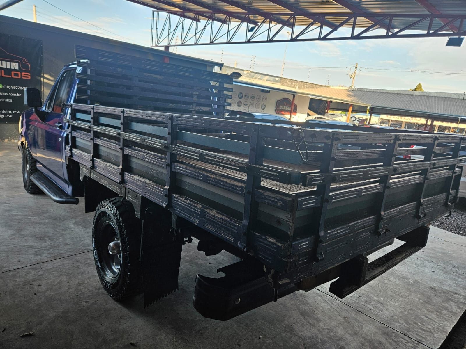 Ford F-1000