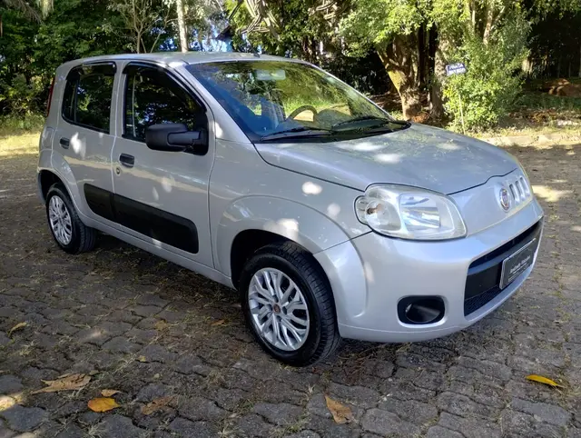 Carro Fiat Uno 2014 Vivace College 1.0 8V (Flex) 4p