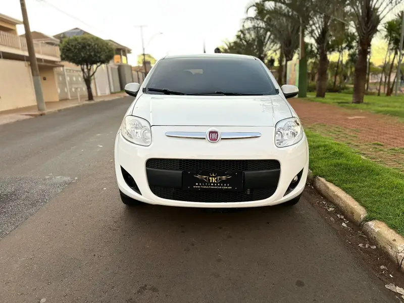 Fiat Palio Attractive 1.0 8V (Flex)