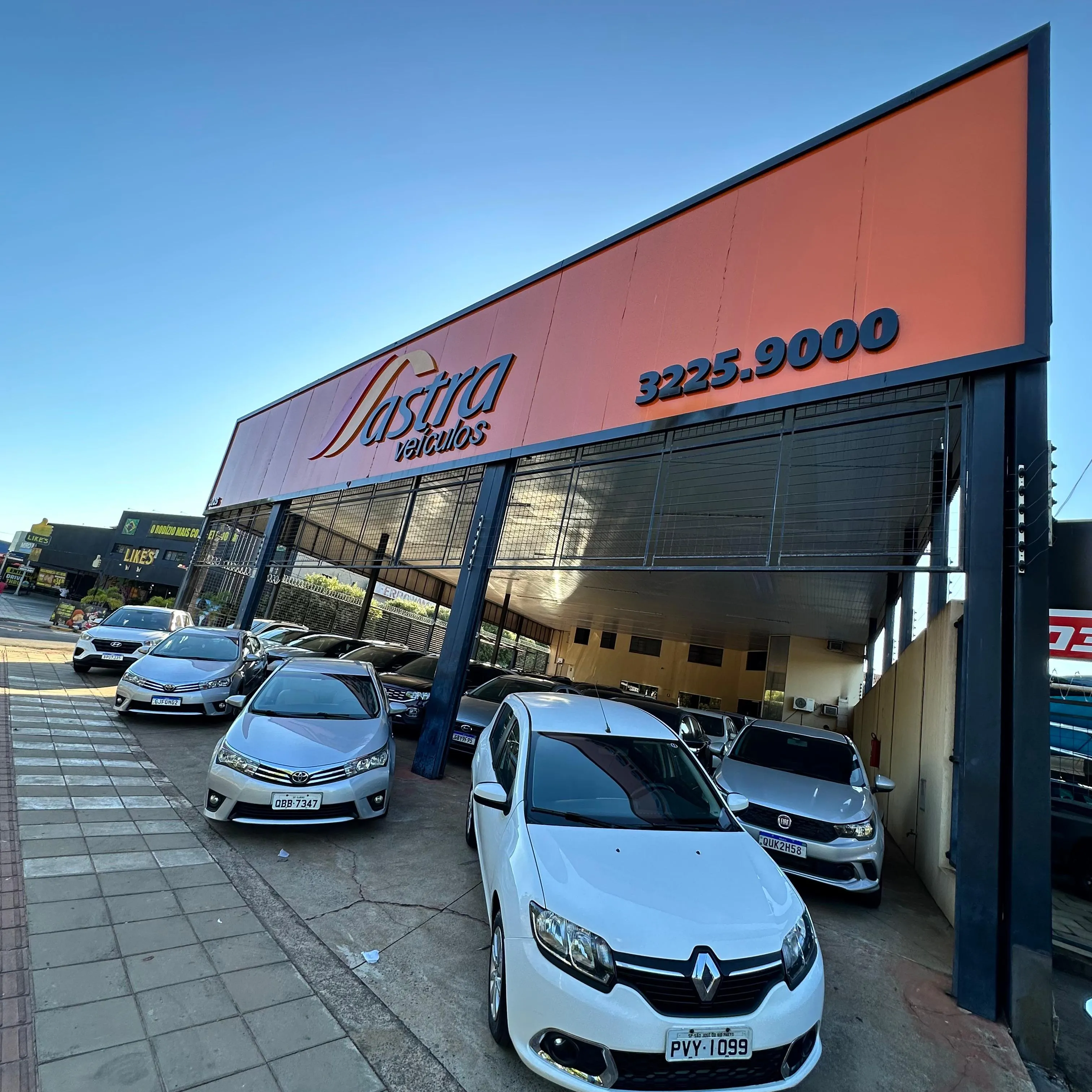 Fachada da loja Veículos à venda em Astra Veículos e Financiamentos - São José do Rio Preto - SP | Mobiauto