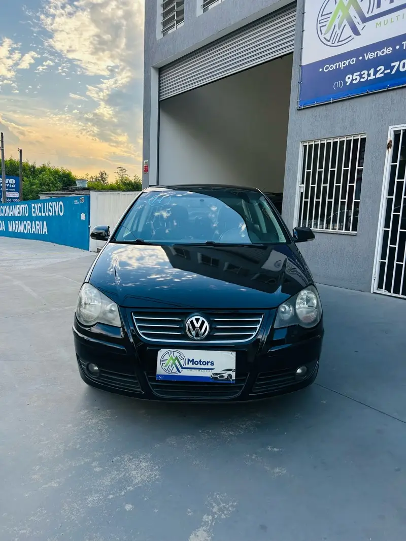 Volkswagen Polo Sedan Comfortline 1.6 8V I-Motion (Flex) (Aut)
