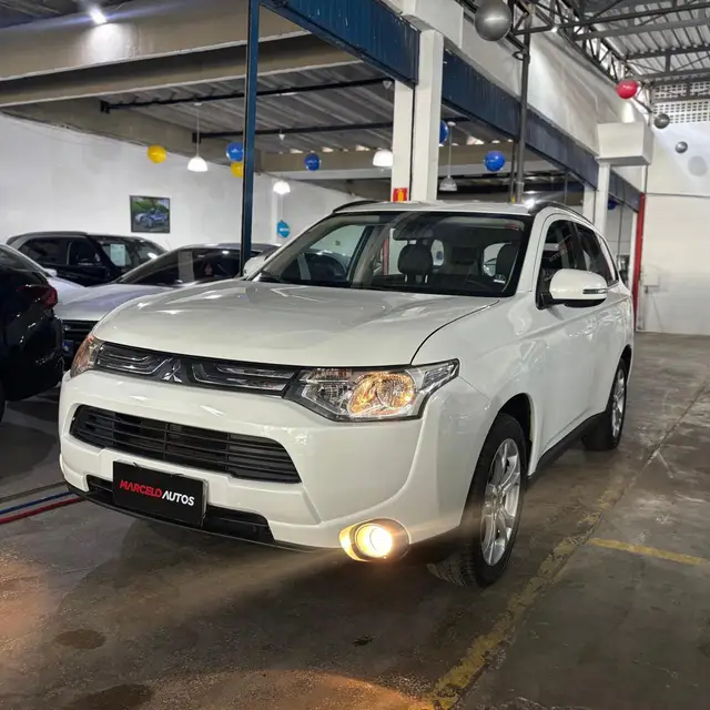 Carro Mitsubishi Outlander 2014 2.0 16V CVT