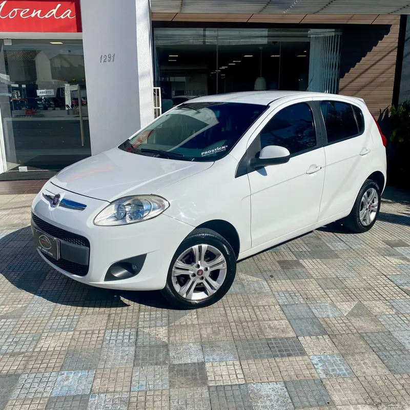 Fiat Palio Attractive 1.4 Evo (Flex)