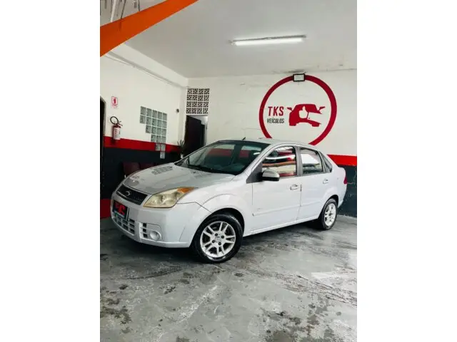 Ford Fiesta Hatch 1.6 (Flex)