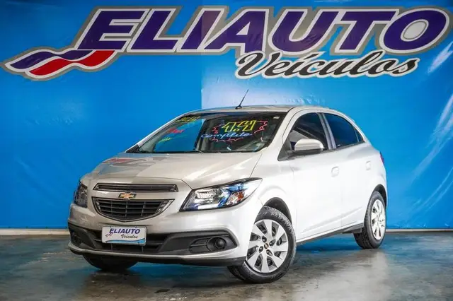 Carro Chevrolet Onix 2015 1.4 LT SPE/4
