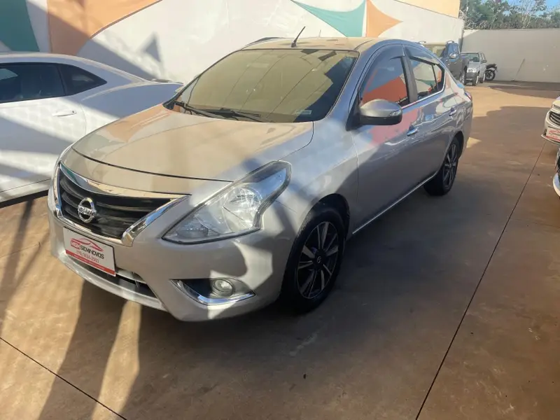 Nissan Versa 1.6 16V SL FlexStart CVT (Flex)