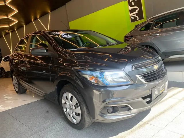 Carro Chevrolet Onix 2016 1.4 LT SPE/4 (Aut)