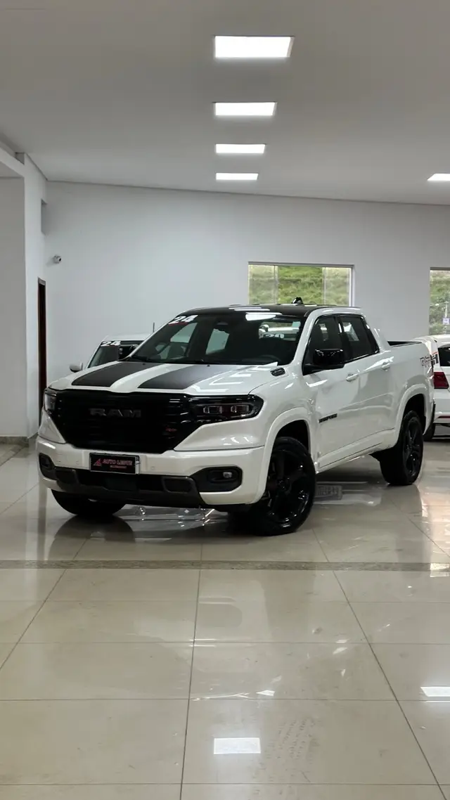 Carro RAM Rampage 2024 R/T 2.0 Turbo