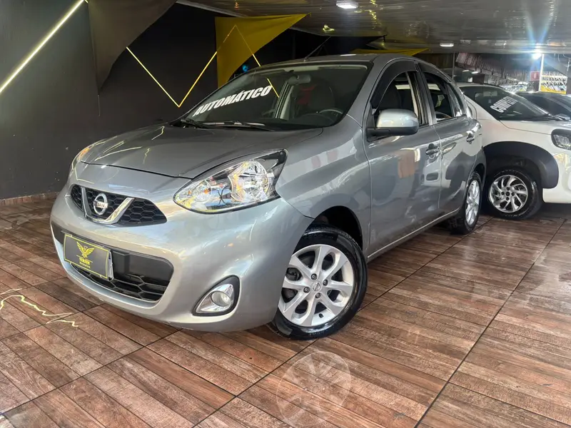 Nissan March 1.6 16V SV CVT (Flex)