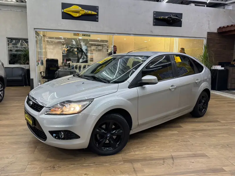 Ford Focus Sedan GLX 2.0 16V (Flex)