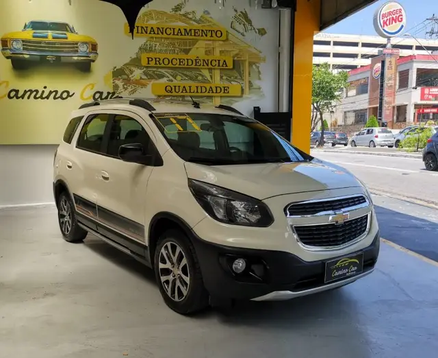 Carro Chevrolet Spin 2017 Activ 1.8 (Flex) (Aut)