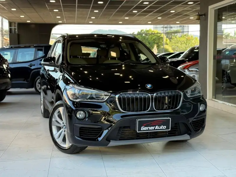 BMW X1 2.0 sDrive20i X-Line ActiveFlex