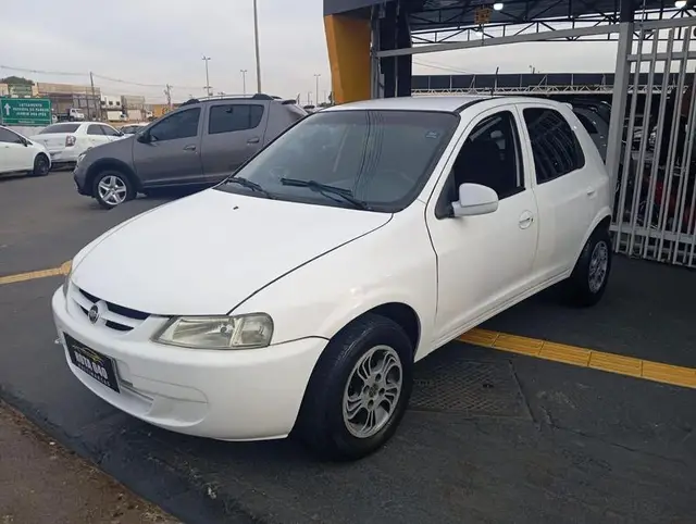 Carro Chevrolet Celta 2005 Life 1.0 VHC 4p