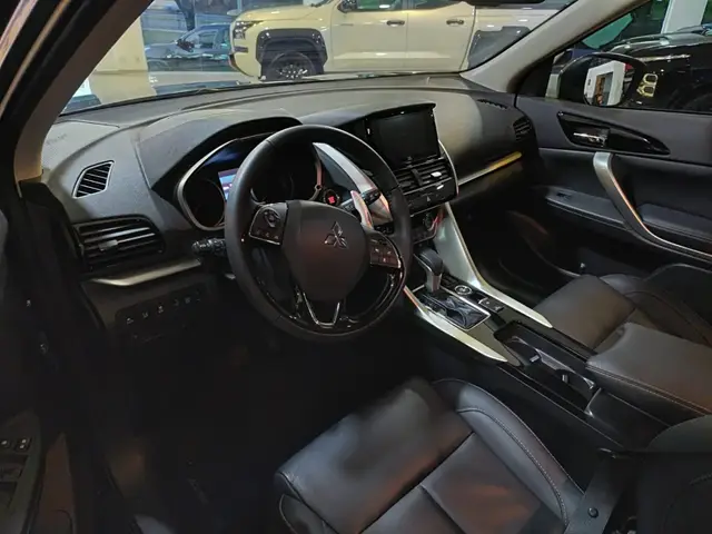 Carro Mitsubishi Eclipse Cross 2024 HPE-S Sport 1.5 AWC Aut.