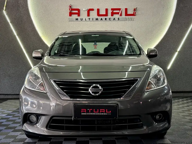 Nissan Versa 1.6 16V SL (Flex)