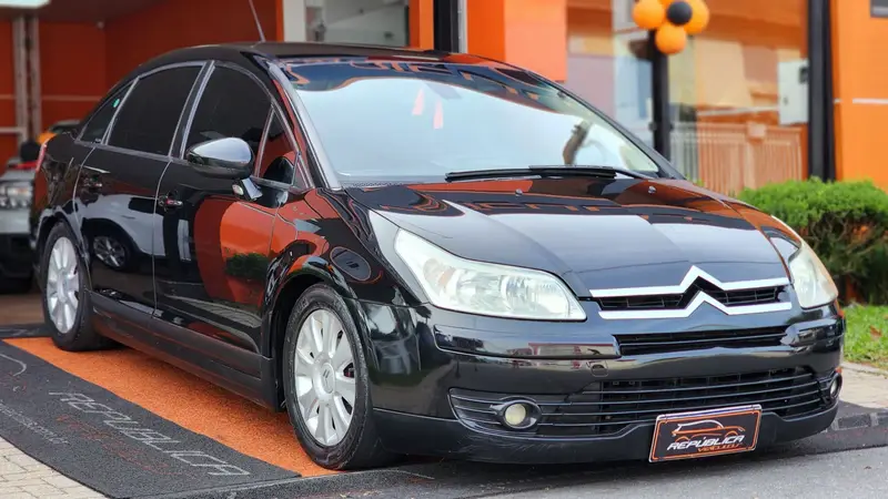 Citroën C4 Pallas GLX 2.0 16V (flex) (aut)