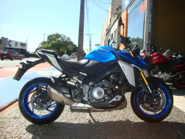 Carro Suzuki GSX S 1000 2024 ABS