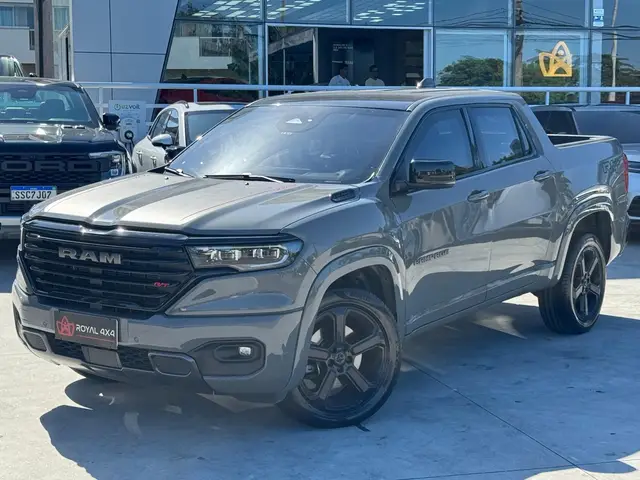 Carro RAM Rampage 2024 R/T 2.0 Turbo
