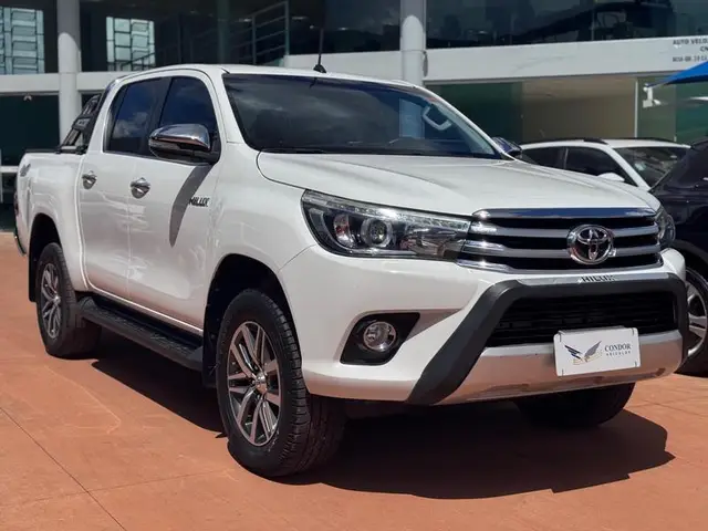 Carro Toyota Hilux Cabine Dupla 2017 Hilux 2.8 TDI SRX CD 4x4 (Aut)