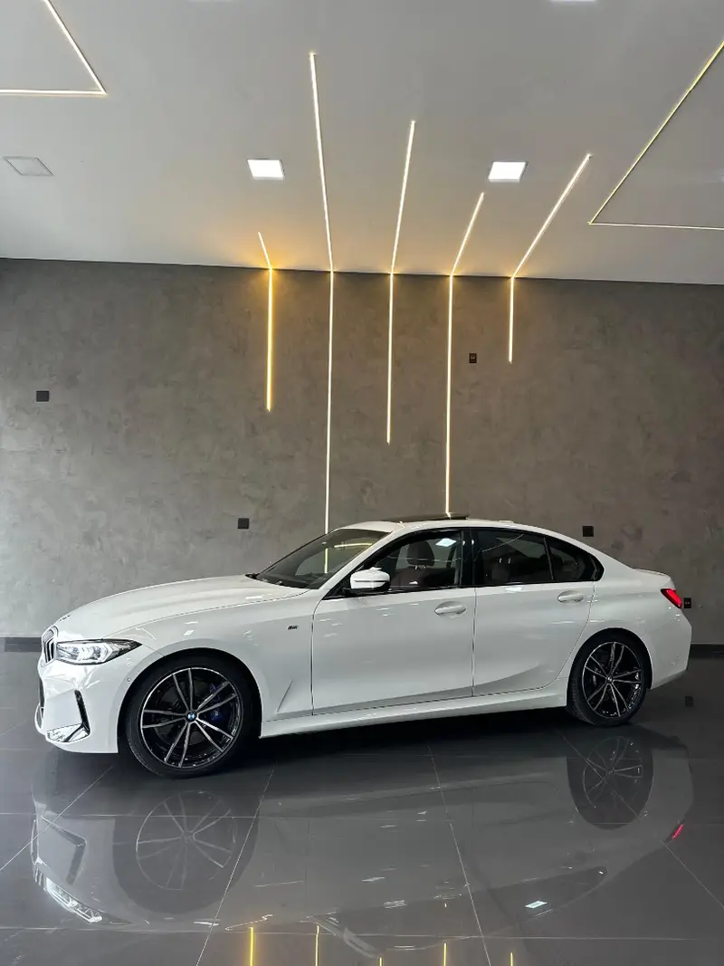BMW 320i M Sport 2.0 Turbo (Aut.)