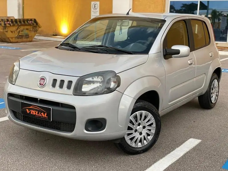 Fiat Uno Attractive 1.0 (Flex) 4p