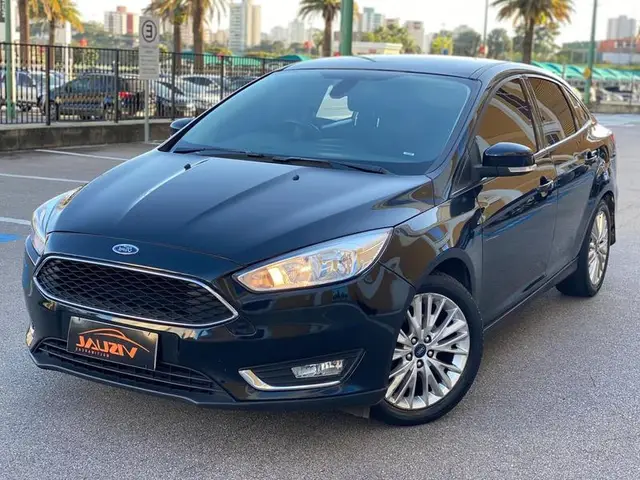Carro Ford Focus Sedan 2018 Titanium Plus 2.0 PowerShift