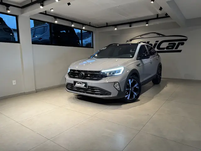Carro Volkswagen Nivus 2023 Highline 200 TSI