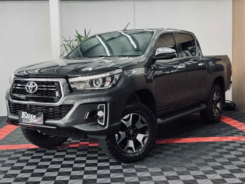 Toyota Hilux Cabine Dupla Hilux 2.8 TDI SRX CD 4x4 (Aut)