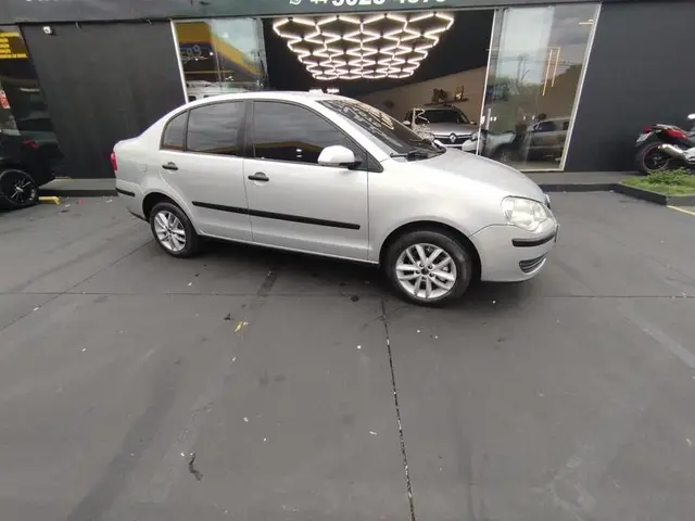 Carro Volkswagen Polo Sedan 2010 1.6 8V (Flex)