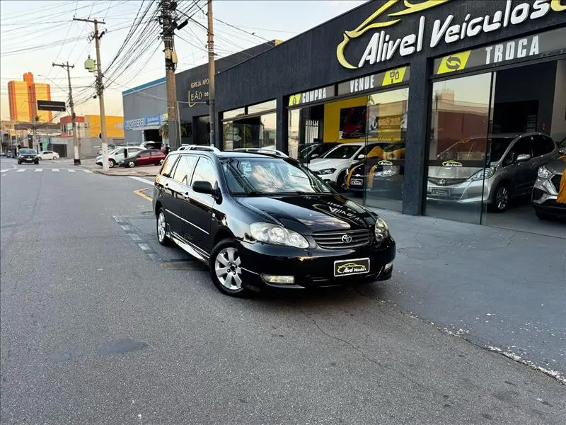 Toyota Corolla Fielder 1.8 16V (aut)