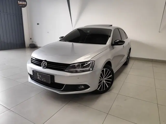 Carro Volkswagen Jetta 2011 2.0 TSI Highline DSG