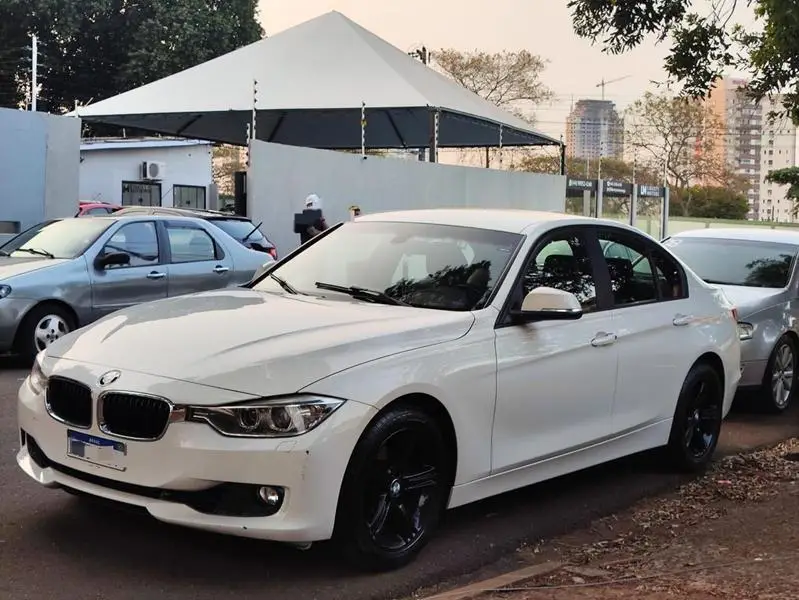 BMW 320i 320i Sport ActiveFlex