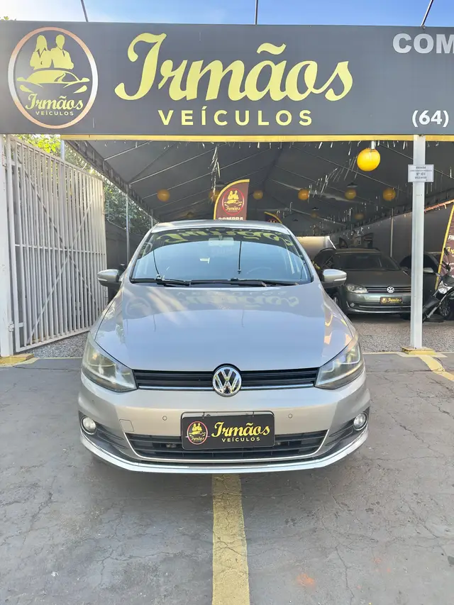 Carro Volkswagen Fox 2015 Highline 1.6 16v MSI (Flex)