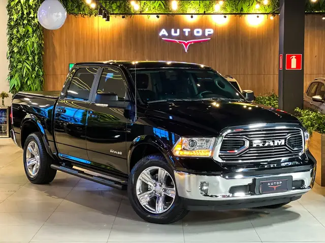 Carro RAM Classic 2023 Laramie 5.7
