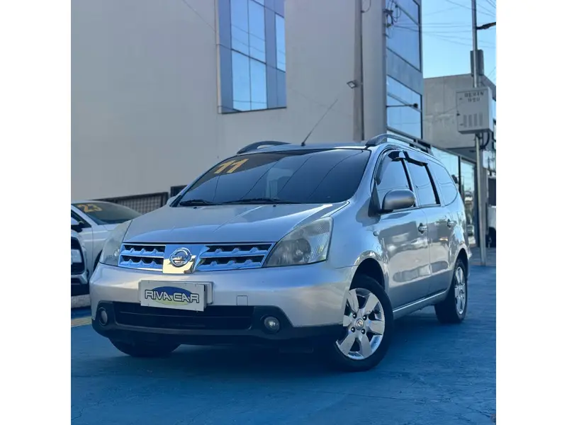 Nissan Grand Livina SL 1.8 16V (flex) (aut)