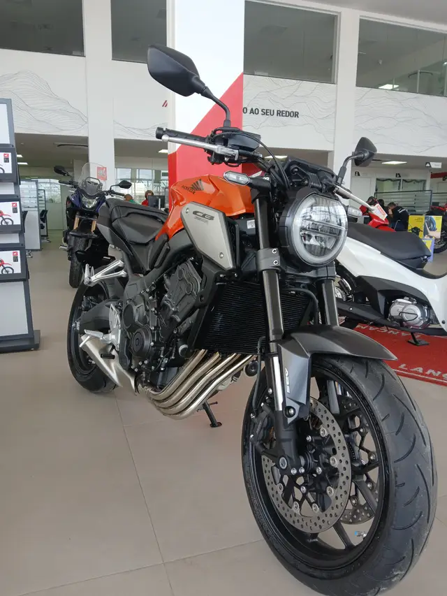 Carro Honda CB 650R 2024 (ABS)