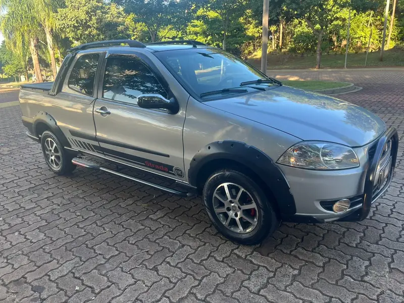 Fiat Strada Working 1.4 (Flex) (Cabine Dupla)