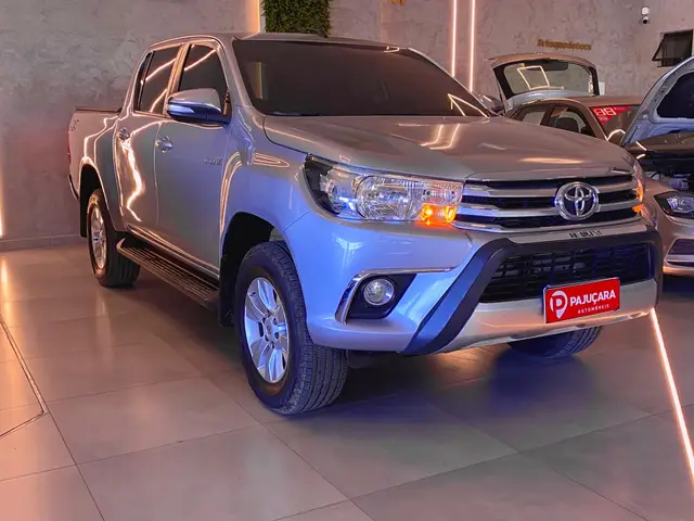 Carro Toyota Hilux Cabine Dupla 2017 Hilux 2.8 TDI SRV CD 4x4 (Aut)