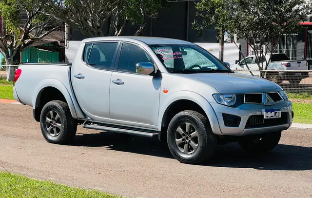 Carro Mitsubishi L200 Triton Sport 2012 3.2 DI-D 4x4 (Aut)