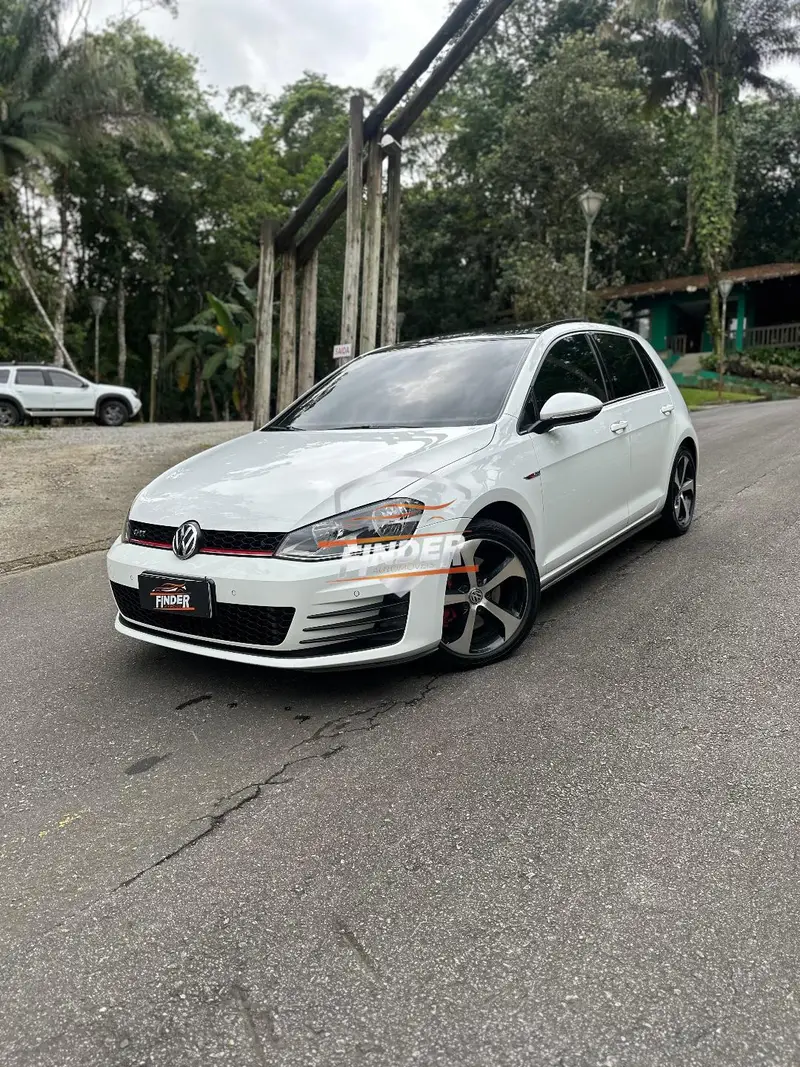 Volkswagen Golf GTI 2.0 TSi DSG