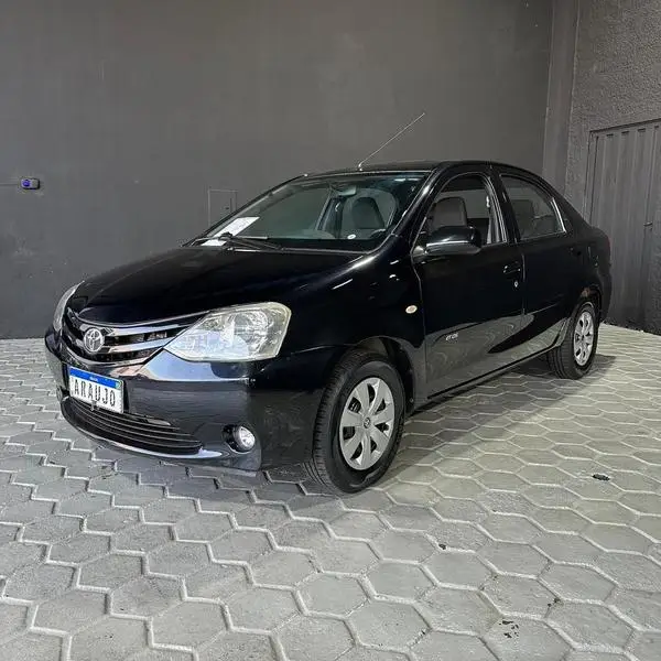 Toyota Etios Sedan XS 1.5 (Flex)