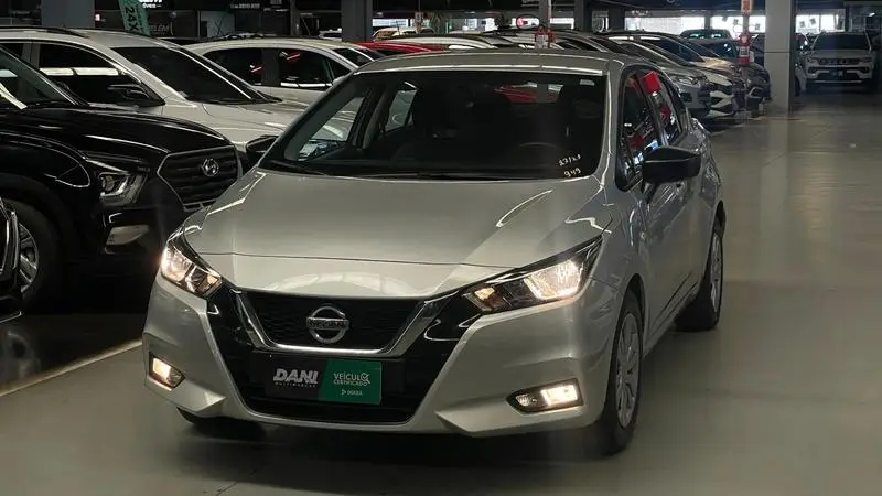Nissan Versa Advance 1.6 (Flex) (Aut)