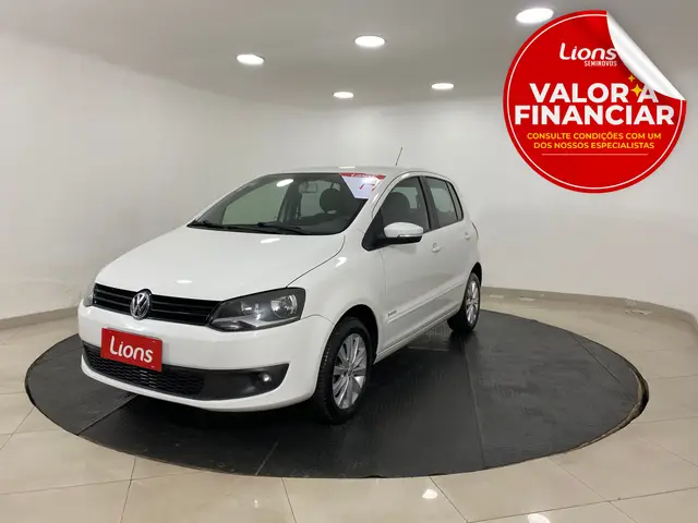 Carro Volkswagen Fox 2014 1.6 VHT (Flex)